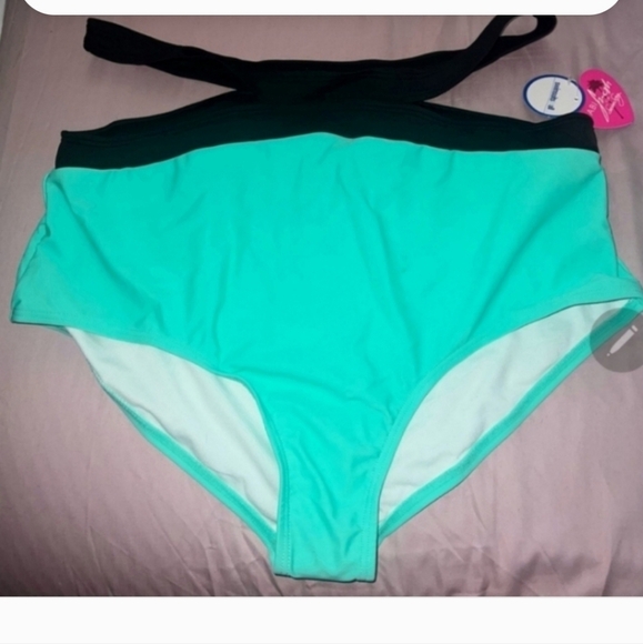 Nwot Swimsuits for all gorgeous bikini size 22 GABIFRESH - Picture 4 of 7